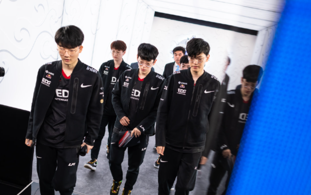 一场硬仗 一场硬仗